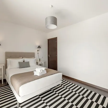 Apartamento Bica 7 - 2br, Pool, 5 Min To Baleal Ferrel (Leiria)